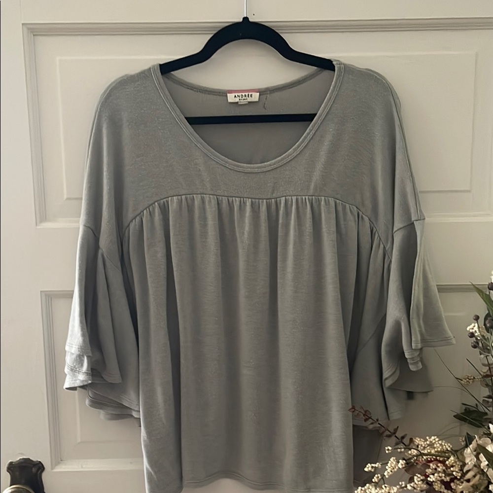 Andree by unit Gray Women's Top